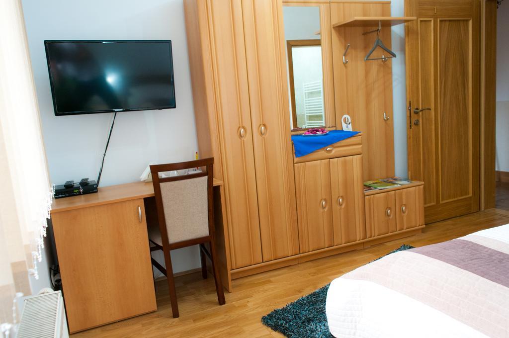 Penzion Pod Brezinou Trenčín Buitenkant foto
